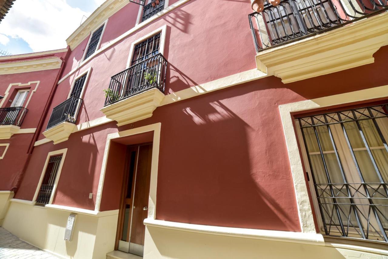 Peace, Pool & Parking At Centre Apartment Seville Luaran gambar